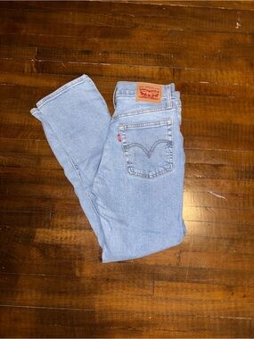 Levi's Women's Light Blue Straight Leg Jeans